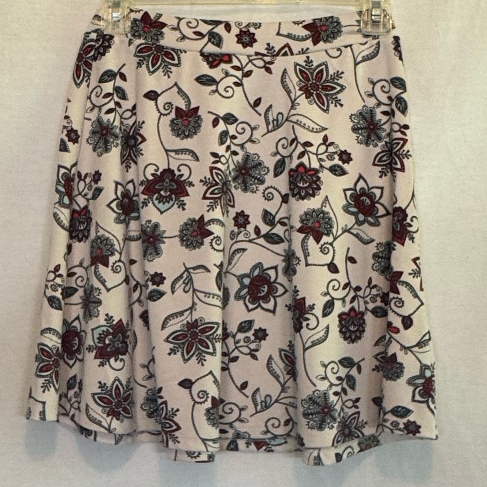 F-111 H&M Cream Red & Black Floral Elastic Waist Mini Skirt Size‎ XS